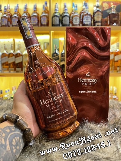 Rượu Hennessy VSOP Refik Anadol